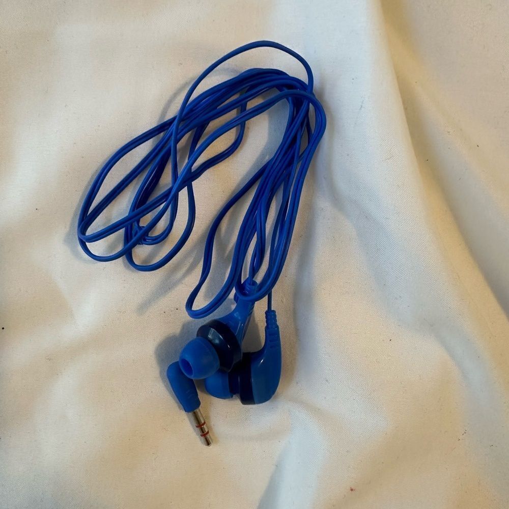 Earphones - Picture 2 of 2